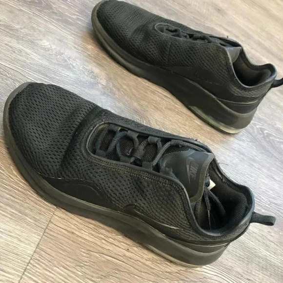 Nike Air Max Motion 2 Sneakers Tennis Shoes Solid Black Lace Up: 8.5 Men's - Picture 5 of 8